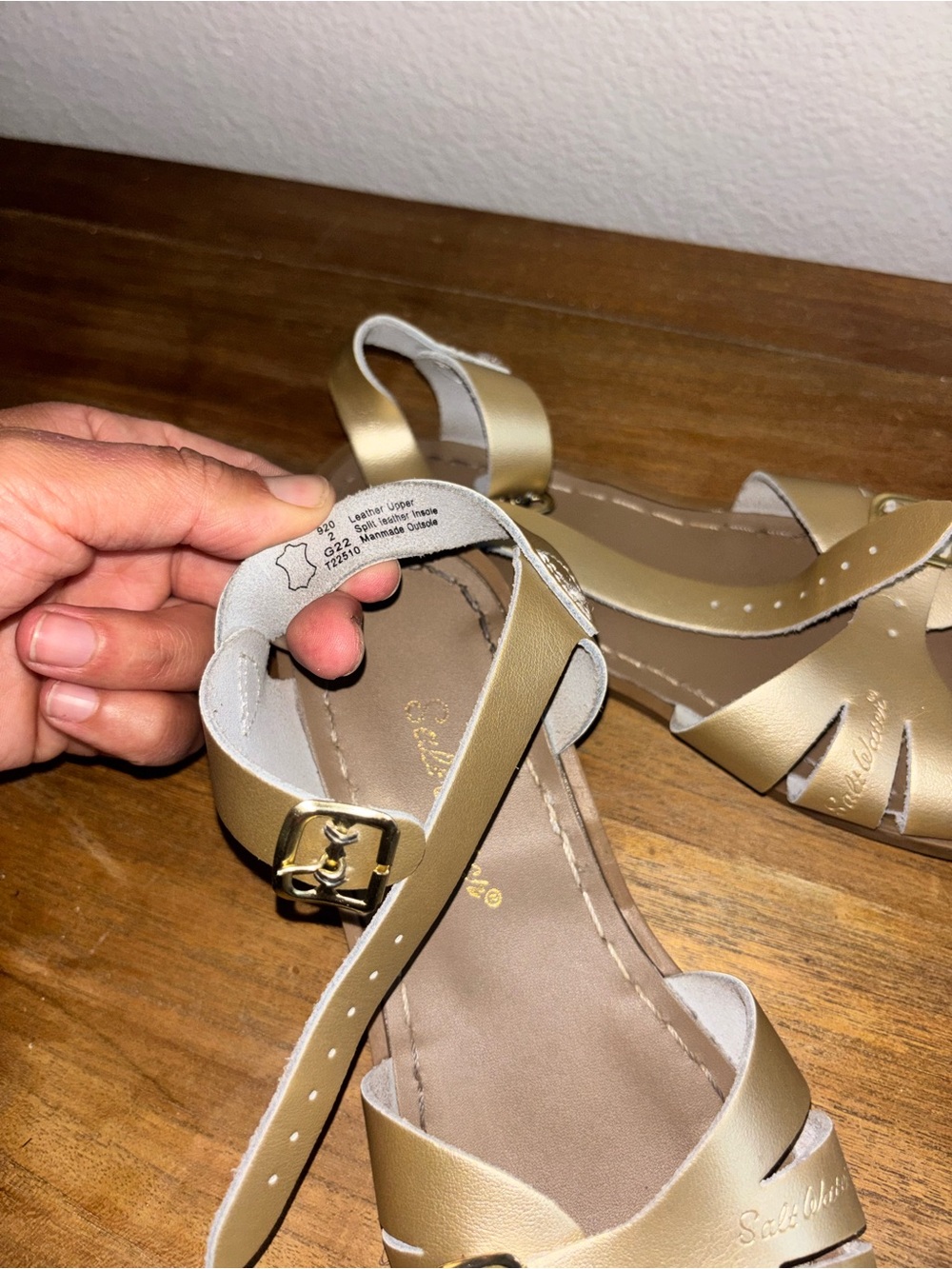 The Saltwater Sandal - Picture 4 of 6